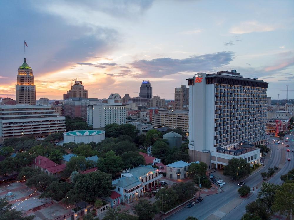 Hilton Palacio Del Rio Hotel San Antonio Exterior photo