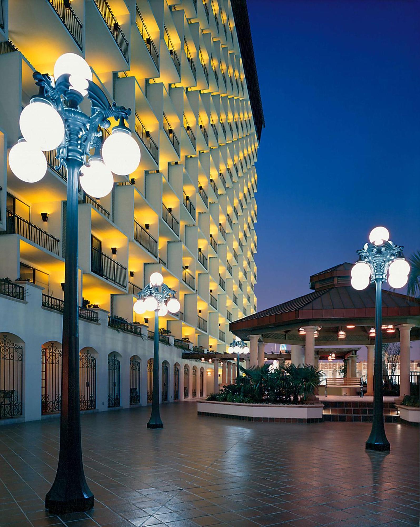 Hilton Palacio Del Rio Hotel San Antonio Exterior photo